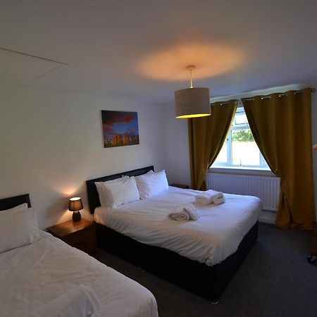 Wisteria 2 Bed House - Stayseekers Salisbury Extérieur photo