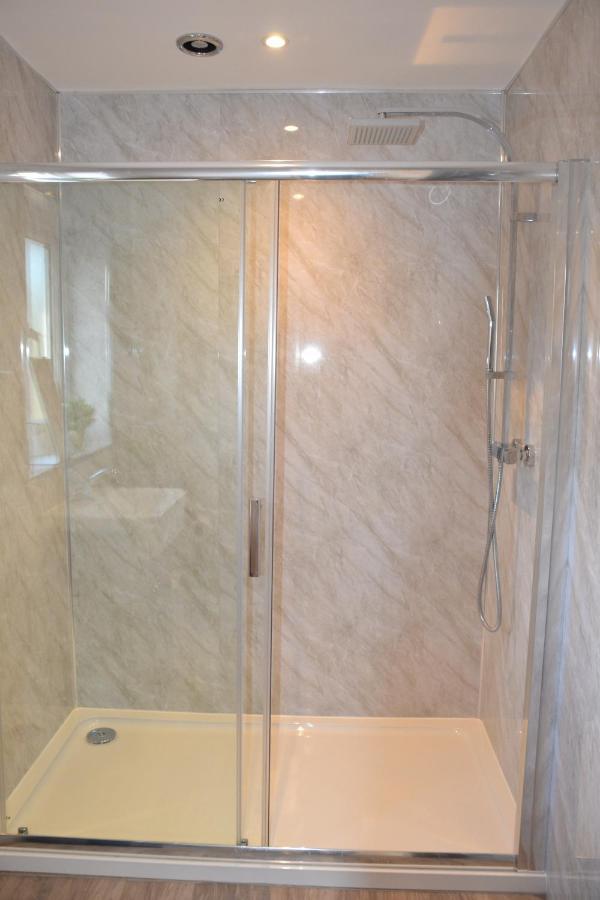 Wisteria 2 Bed House - Stayseekers Salisbury Extérieur photo